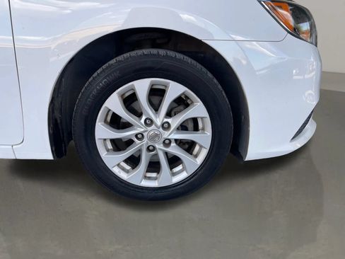 Used 2019 Nissan Sentra SV FWD image 12