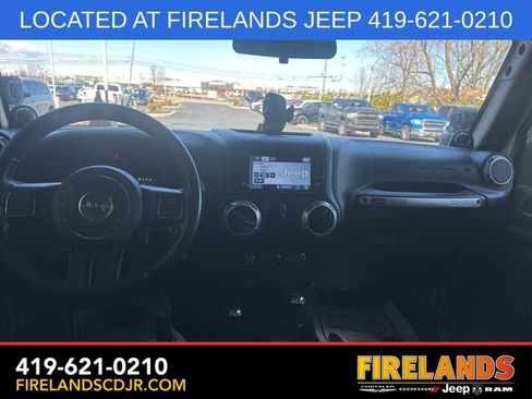 Used 2012 Jeep Wrangler Unlimited Rubicon image 6