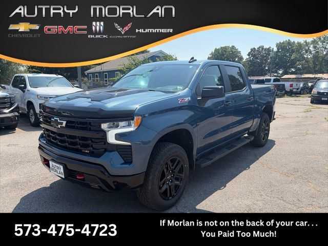 Used 2024 Chevrolet Silverado 1500 LT Trail Boss w/ Convenience Package II AWD/4WD image 1