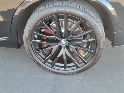 Used 2023 BMW X5 xDrive40i w/ Executive Package image 7