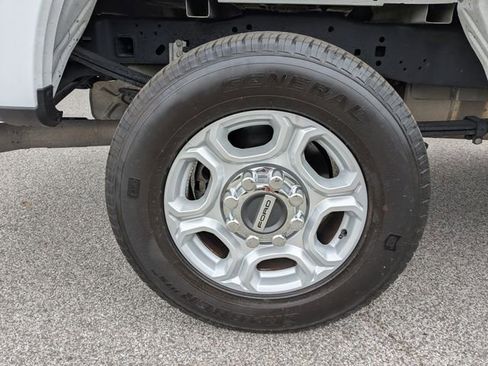 Used 2025 Ford F250 XLT AWD/4WD image 12