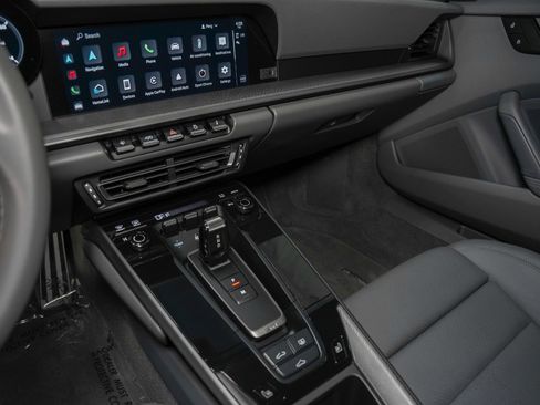 Used 2023 Porsche 911 Carrera w/ Sport Chrono Package image 39