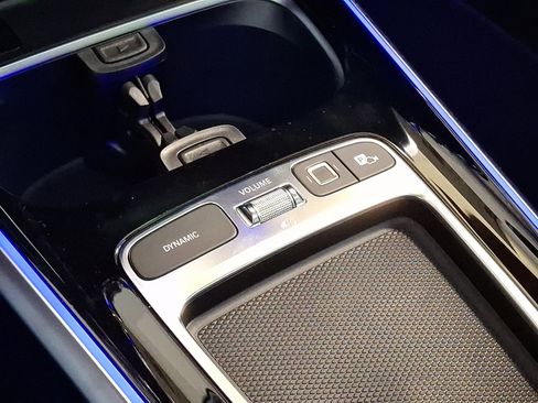 New 2026 Mercedes-Benz GLB 250 4MATIC image 14