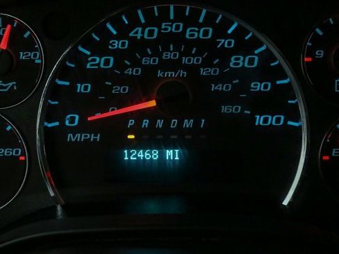 Used 2024 GMC Savana 2500 w/ Driver Convenience Package image 26