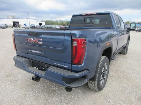 New 2026 GMC Sierra 3500 Denali w/ Denali Reserve Package AWD/4WD image 5