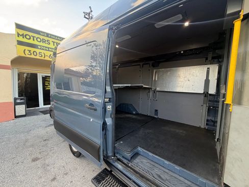 Used 2020 Ford Transit 250 148 High Roof Extended image 7