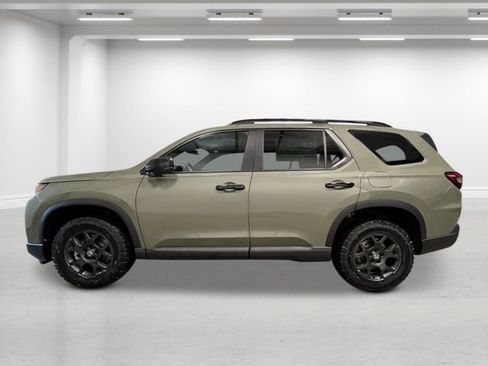 New 2026 Honda Pilot TrailSport image 2