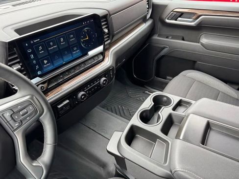 Used 2025 Chevrolet Silverado 1500 LT image 16