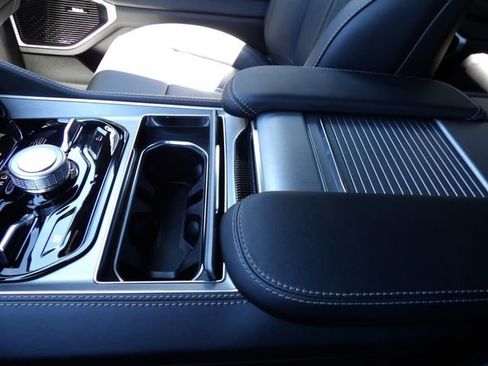New 2026 Jeep Grand Wagoneer Limited AWD/4WD image 32