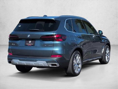 New 2026 BMW X5 xDrive50e image 2