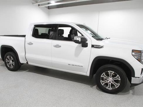 Used 2025 GMC Sierra 1500 SLT AWD/4WD image 1