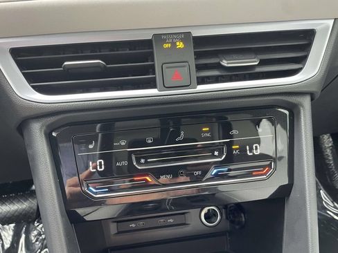 New 2026 Volkswagen Taos SE AWD/4WD image 27