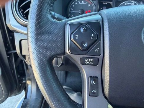 Used 2021 Toyota Tacoma TRD Off-Road image 14