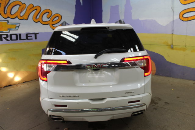 Used 2021 GMC Acadia Denali w/ GMC Pro Grade Package AWD/4WD image 7