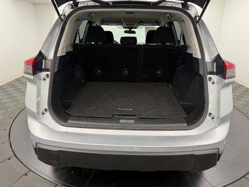Used 2024 Nissan Rogue S FWD image 15