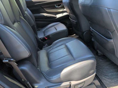 Certified 2022 Subaru Ascent Touring AWD/4WD image 20