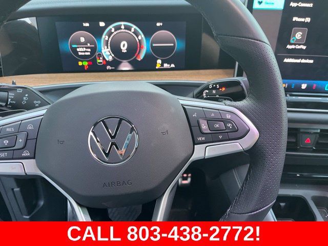 Used 2026 Volkswagen Tiguan SEL R-Line AWD/4WD image 19