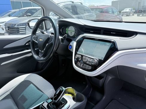 Used 2019 Chevrolet Bolt LT FWD image 12