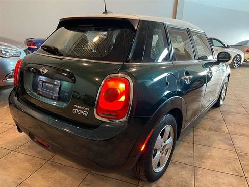 Used 2016 MINI Cooper 4-Door Hardtop image 7