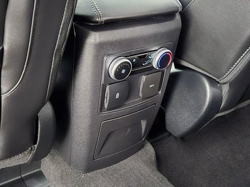 Used 2023 Ford Explorer XLT w/ Equipment Group 202A RWD image 18