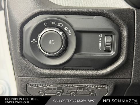 Used 2024 Jeep Wrangler Unlimited Sport AWD/4WD image 20