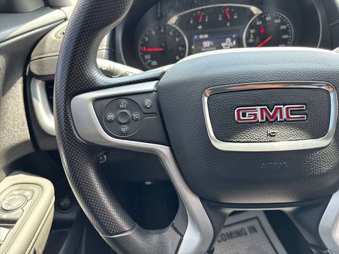 Used 2024 GMC Terrain SLE w/ Driver Convenience Package FWD image 21