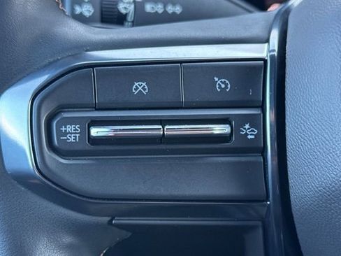 Used 2023 GMC Canyon AT4 w/ AT4 Premium Package image 37