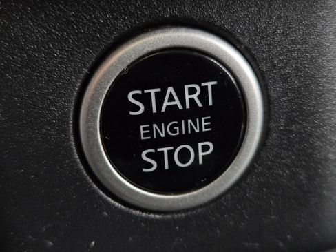 Certified 2023 Nissan Rogue SV FWD image 28