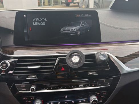 Used 2017 BMW 540i RWD image 3
