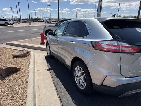 Used 2021 Ford Edge SEL w/ Convenience Package AWD/4WD image 3