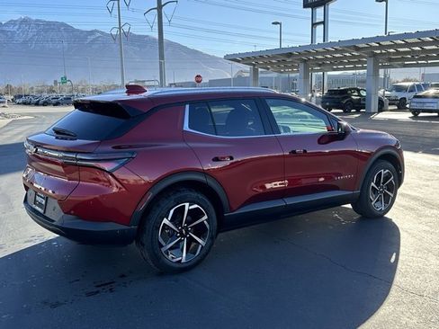 New 2026 Chevrolet Equinox EV LT image 30