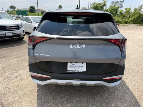 Used 2025 Kia Sportage EX FWD image 3