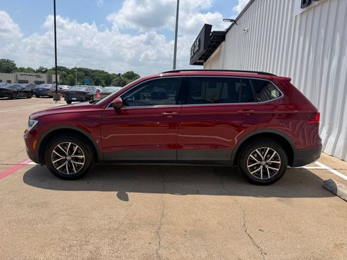 Used 2019 Volkswagen Tiguan SE FWD image 3