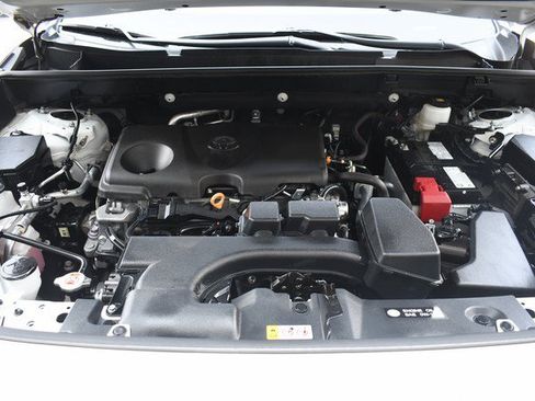 Used 2024 Toyota RAV4 XLE AWD/4WD image 29