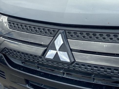 Used 2019 Mitsubishi Outlander LE FWD image 27