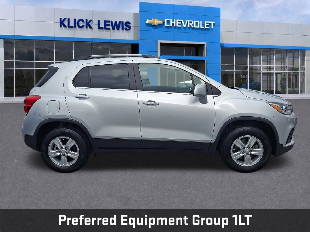 Used 2019 Chevrolet Trax LT w/ LT Convenience Package AWD/4WD image 9