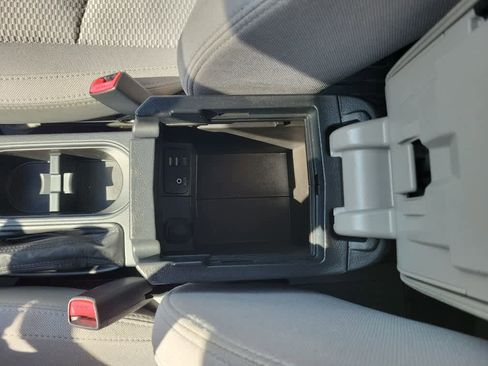 Used 2018 Subaru Forester 2.5i Premium w/ All-Weather Package image 19