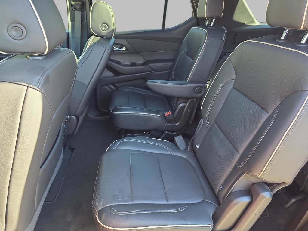 Used 2023 Chevrolet Traverse Premier AWD/4WD image 15