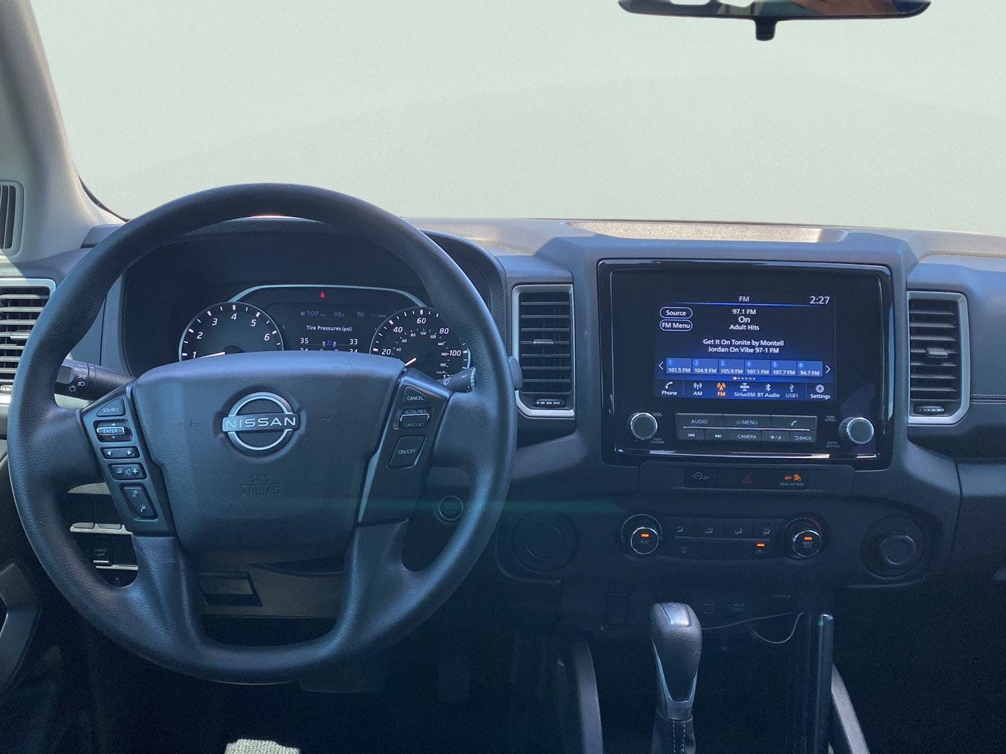 Used 2024 Nissan Frontier SV RWD image 15