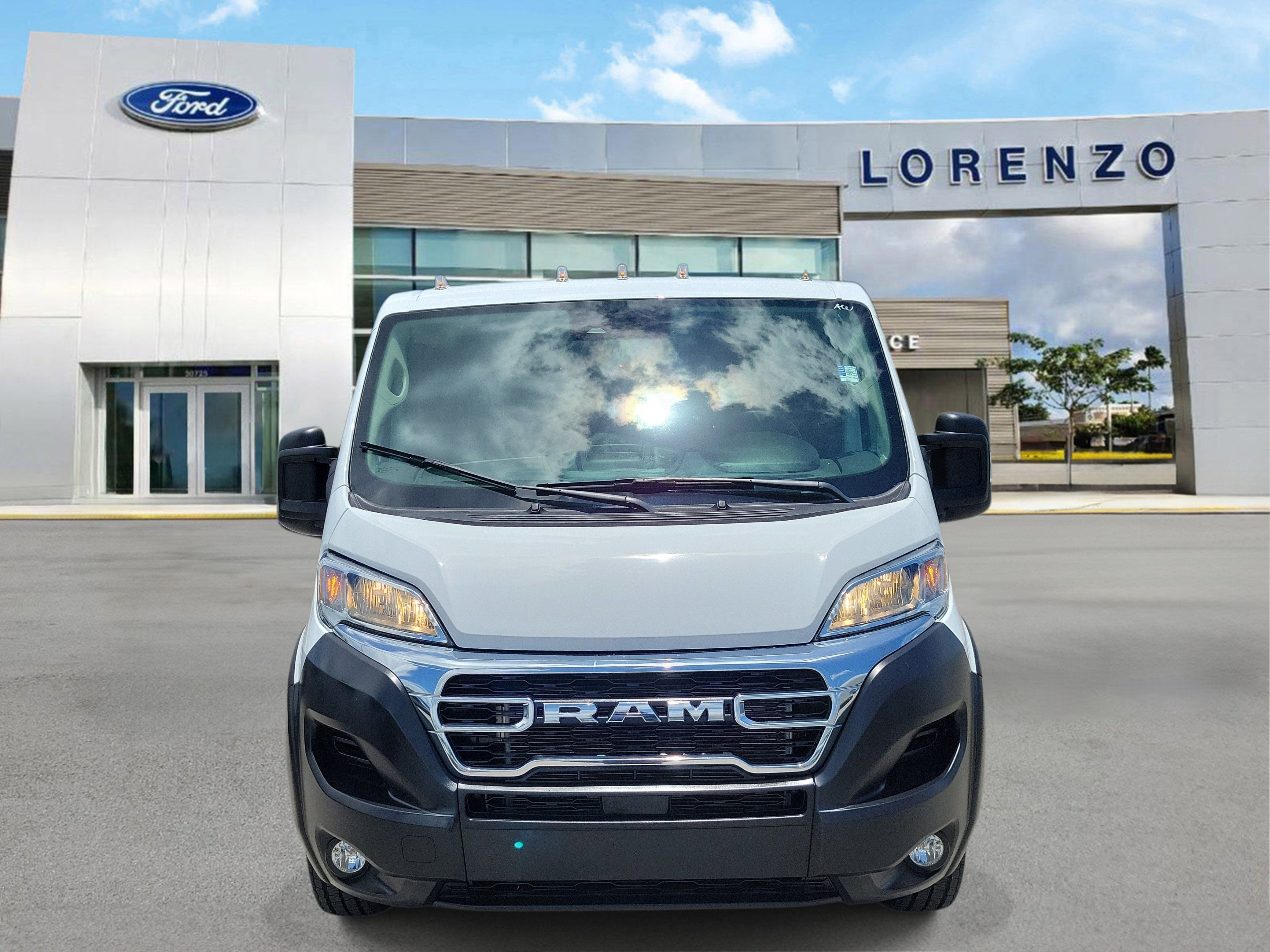Used 2025 RAM ProMaster 2500 w/ U-Haul Equipment Group FWD image 2