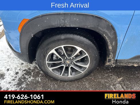 Used 2024 Chevrolet TrailBlazer LT w/ LT Cold Weather Package image 12