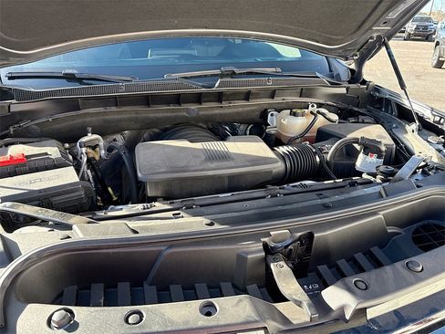 Used 2022 Chevrolet Tahoe RST w/ Luxury Package image 33