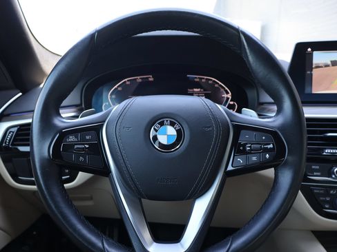 Used 2020 BMW 530e w/ Convenience Package RWD image 16