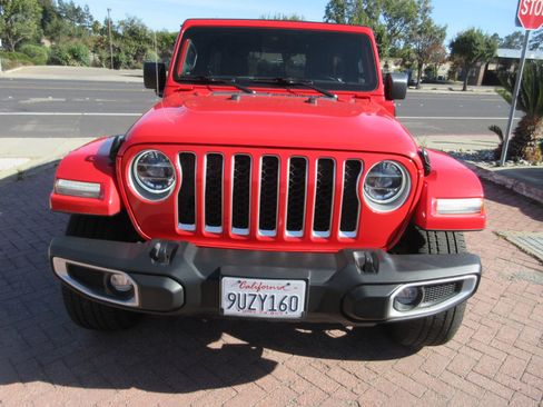 Used 2021 Jeep Wrangler Unlimited Sahara w/ Cold Weather Group image 57