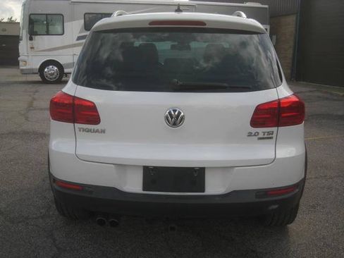 Used 2013 Volkswagen Tiguan S AWD/4WD image 6
