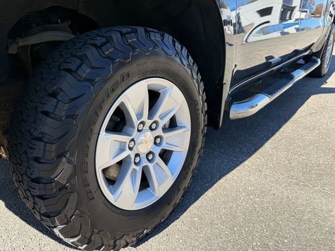 Used 2021 Chevrolet Silverado 1500 LT w/ Bed Protection Package image 10