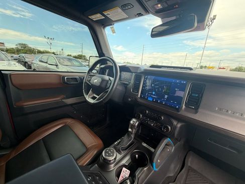 Used 2022 Ford Bronco Outer Banks image 20