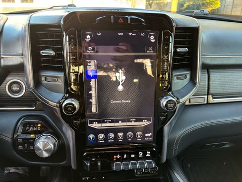 Used 2019 RAM 1500 Limited w/ Body Color Bumper Group image 26