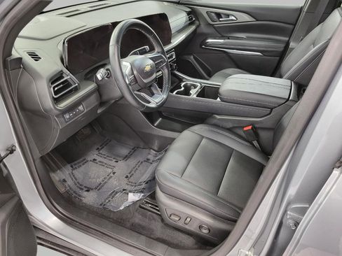 Used 2025 Chevrolet Traverse LT w/ LPO, Floor Liner Package image 10