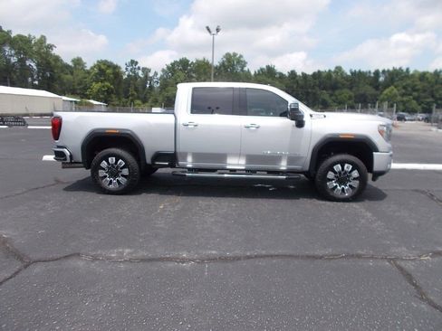 Used 2023 GMC Sierra 2500 Denali image 2